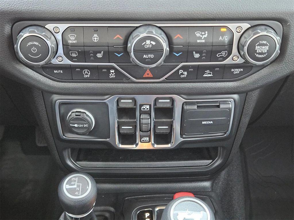 new 2025 Jeep Wrangler car, priced at $44,835