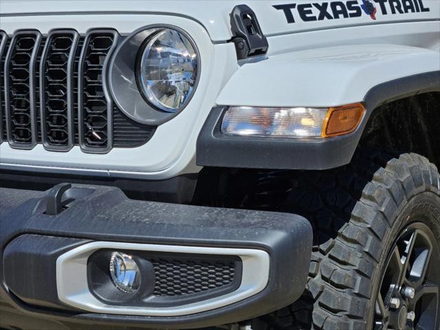 new 2025 Jeep Gladiator car, priced at $43,555