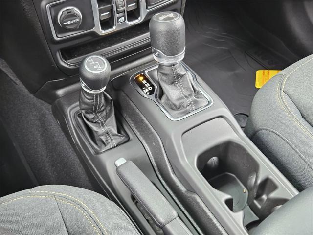 new 2025 Jeep Wrangler car, priced at $45,931