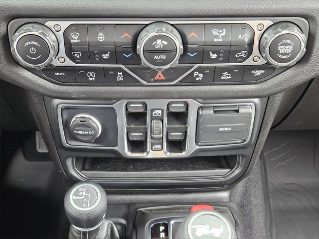 new 2025 Jeep Wrangler car, priced at $45,931
