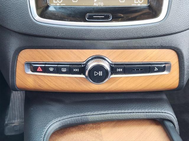 used 2022 Volvo XC90 car, priced at $38,995