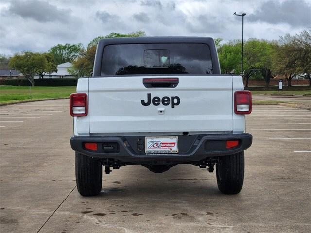 new 2024 Jeep Gladiator car, priced at $39,500