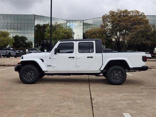 new 2024 Jeep Gladiator car, priced at $39,500