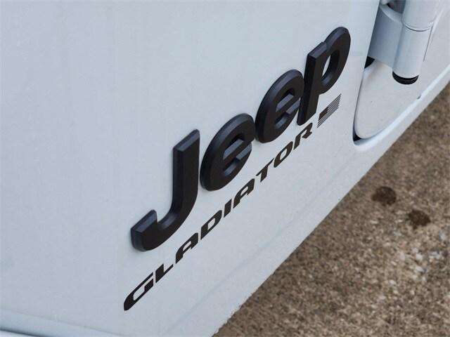 new 2024 Jeep Gladiator car, priced at $39,500