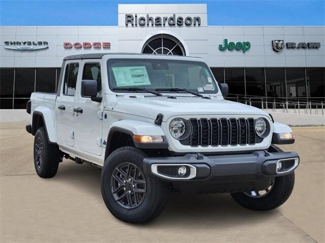 new 2024 Jeep Gladiator car, priced at $39,500