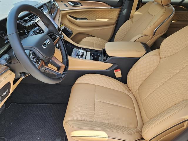 new 2025 Jeep Grand Cherokee car, priced at $62,237
