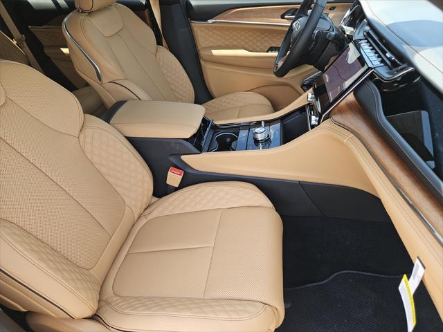 new 2025 Jeep Grand Cherokee car, priced at $62,237