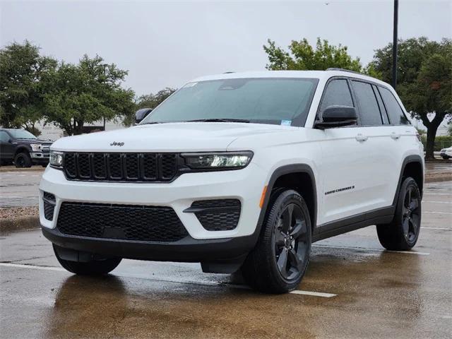 new 2025 Jeep Grand Cherokee car, priced at $43,307