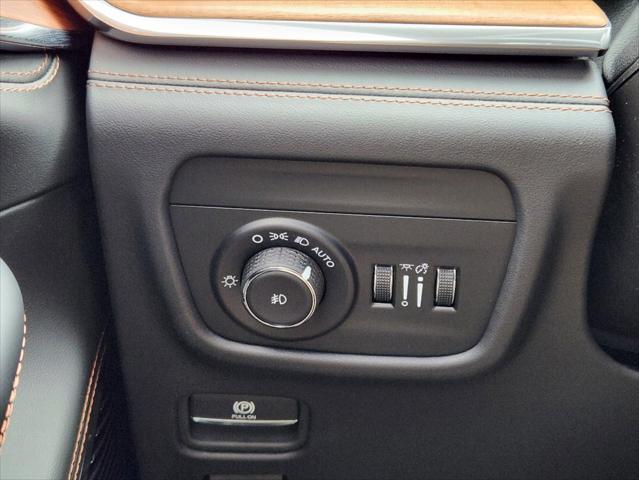 new 2025 Jeep Grand Cherokee car, priced at $68,495