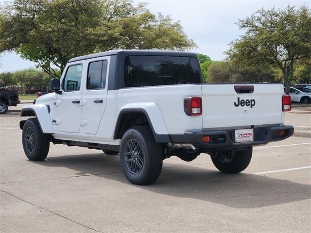 new 2024 Jeep Gladiator car, priced at $39,800