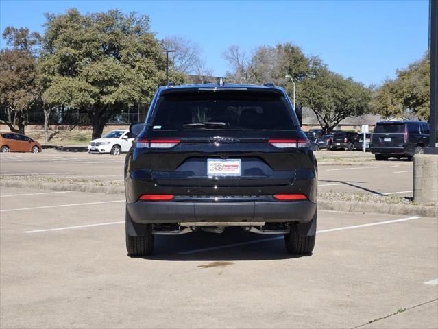 new 2025 Jeep Grand Cherokee car, priced at $39,555