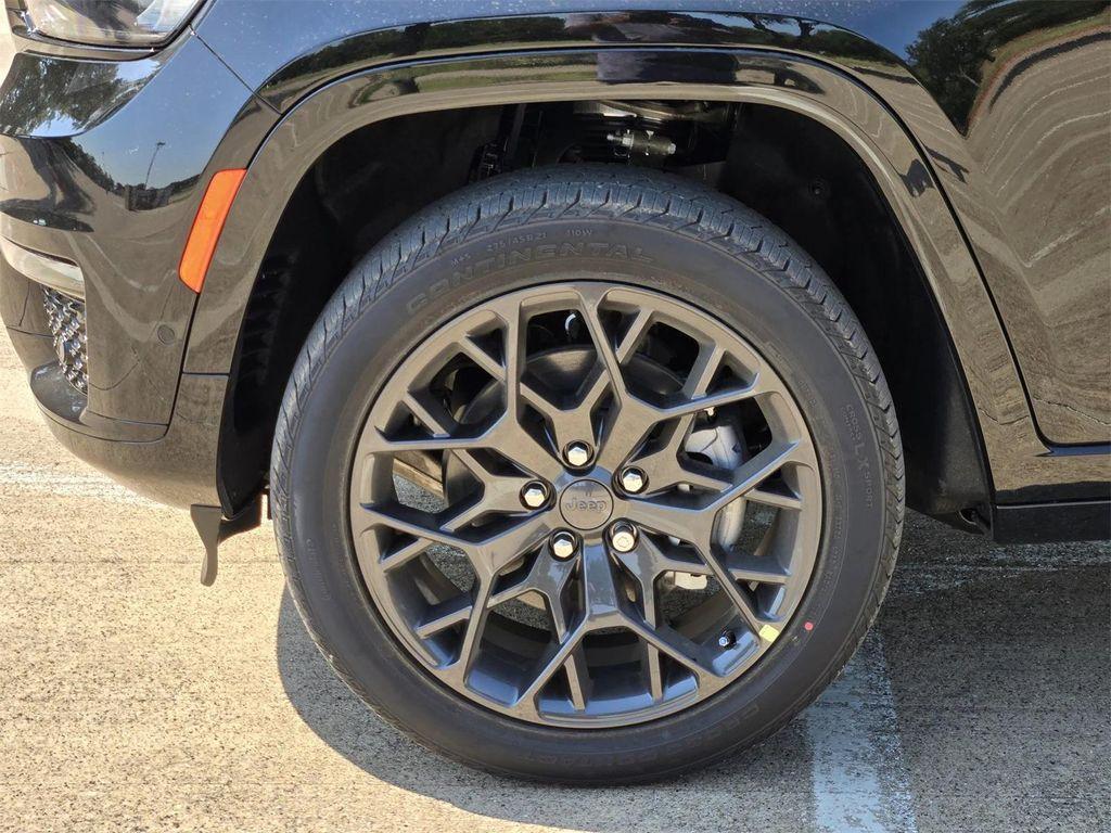 new 2025 Jeep Grand Cherokee L car, priced at $58,175