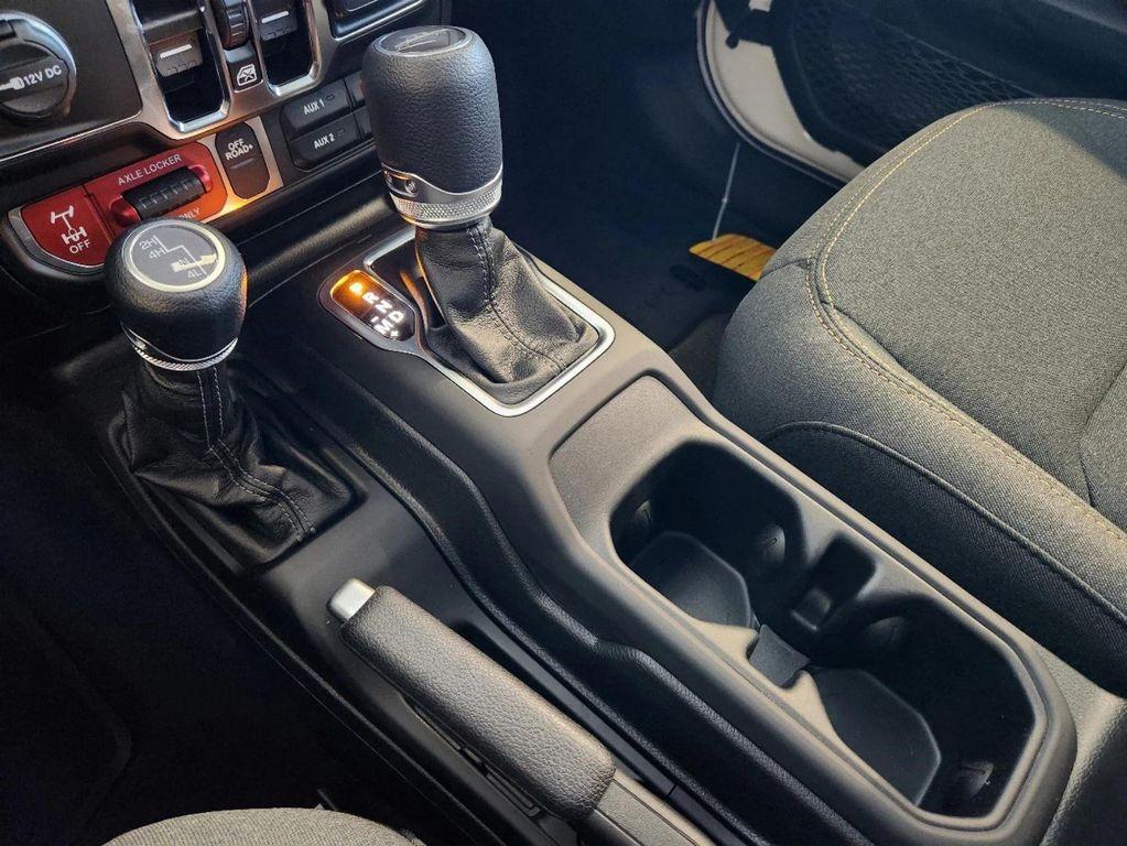 new 2025 Jeep Gladiator car, priced at $45,350