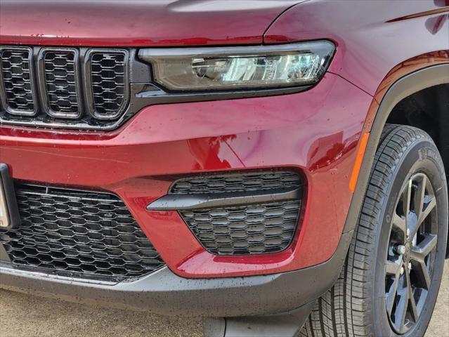 new 2025 Jeep Grand Cherokee car, priced at $39,205