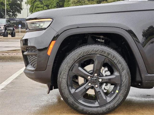 new 2025 Jeep Grand Cherokee car, priced at $39,843