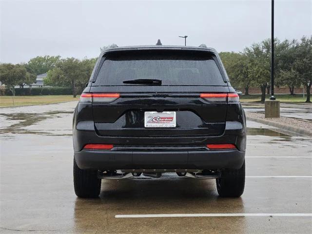 new 2025 Jeep Grand Cherokee car, priced at $39,843