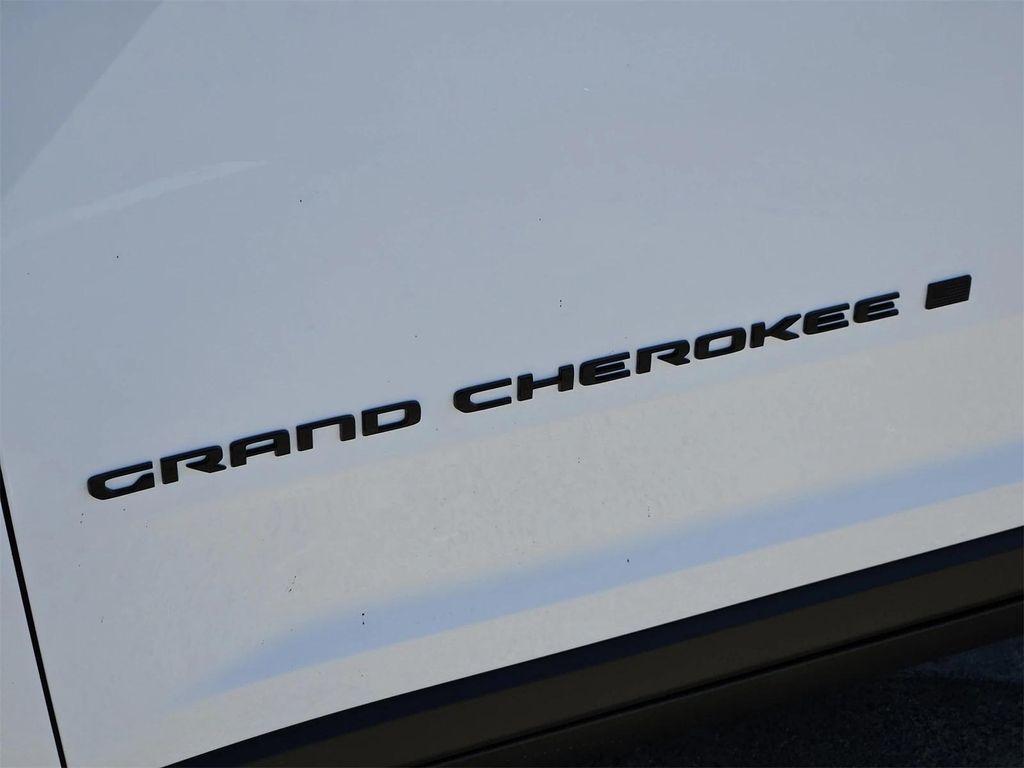 new 2025 Jeep Grand Cherokee car, priced at $39,885