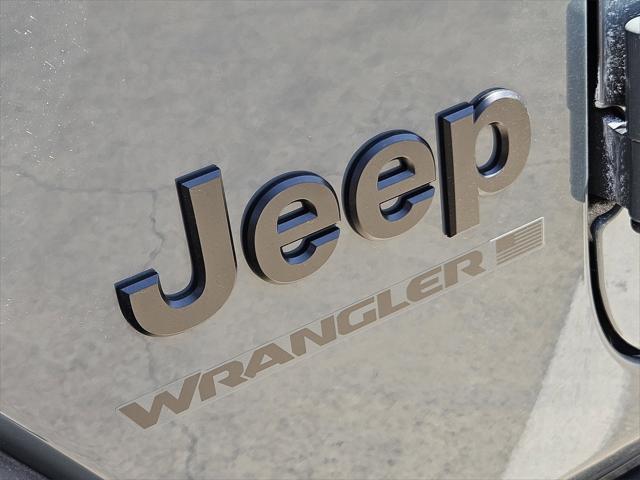 new 2025 Jeep Wrangler car, priced at $43,078