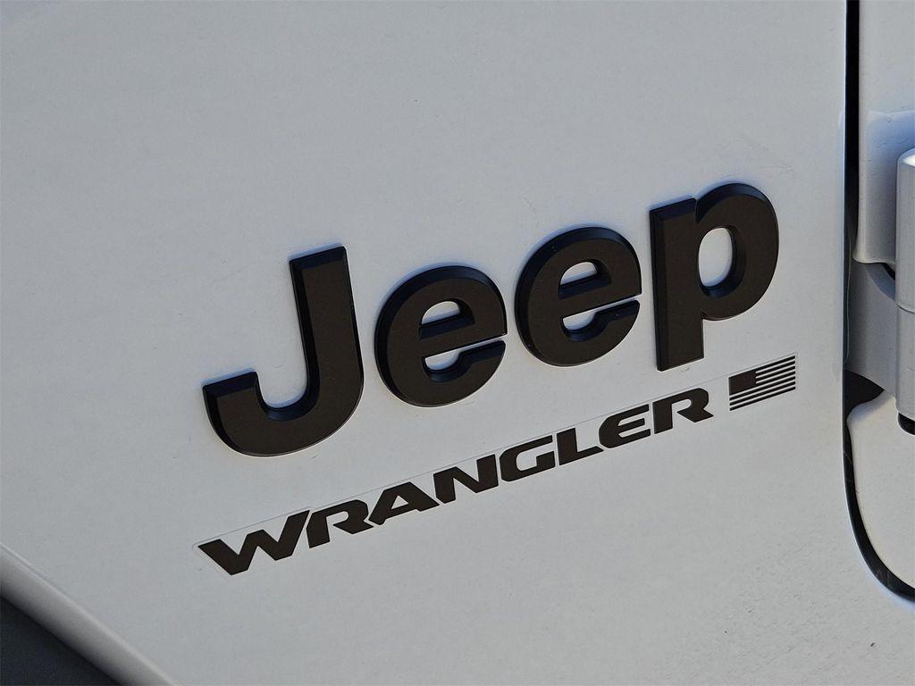 new 2025 Jeep Wrangler car, priced at $44,250