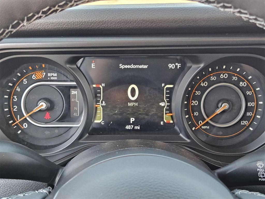 new 2025 Jeep Wrangler car, priced at $44,250