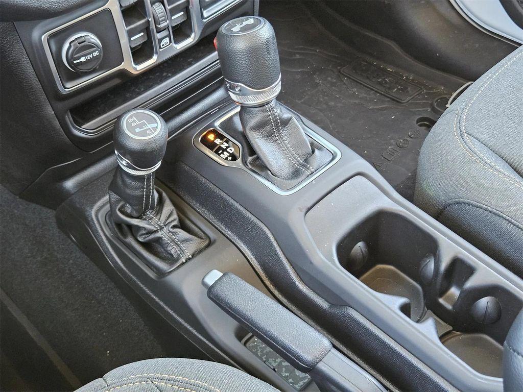 new 2025 Jeep Wrangler car, priced at $44,250