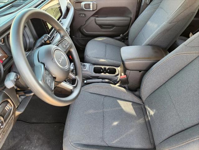 new 2025 Jeep Gladiator car, priced at $39,885