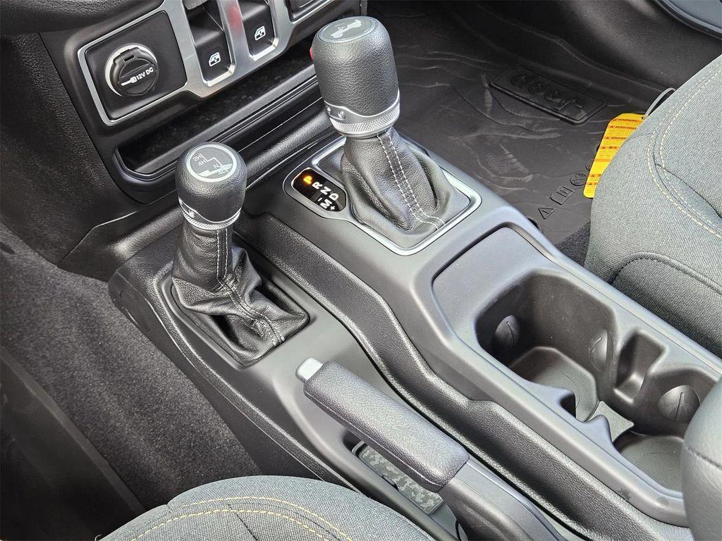 new 2025 Jeep Wrangler car, priced at $31,285