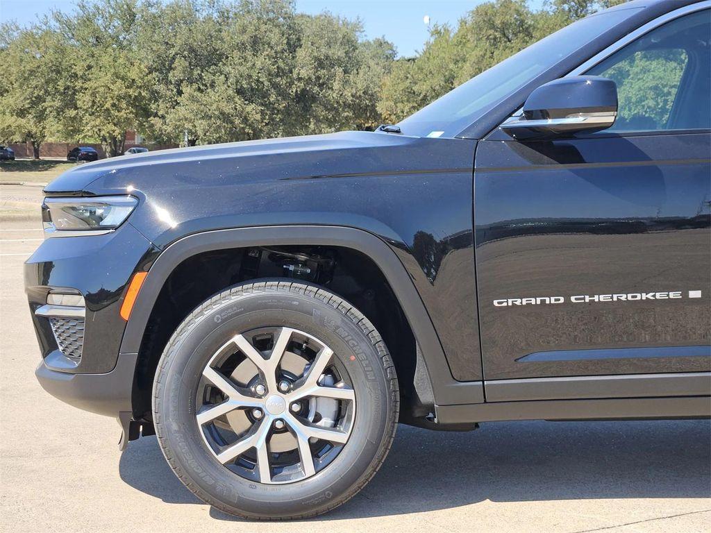 new 2025 Jeep Grand Cherokee car, priced at $40,245