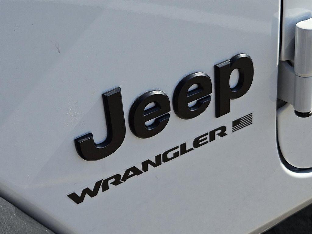 new 2025 Jeep Wrangler car, priced at $44,835