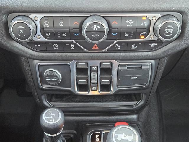new 2025 Jeep Wrangler car, priced at $43,931