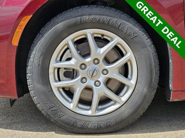 used 2023 Chrysler Pacifica car, priced at $21,998