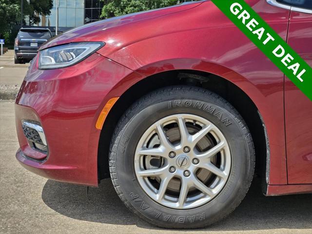 used 2023 Chrysler Pacifica car, priced at $21,998