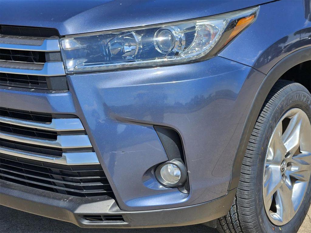 used 2018 Toyota Highlander car, priced at $21,699