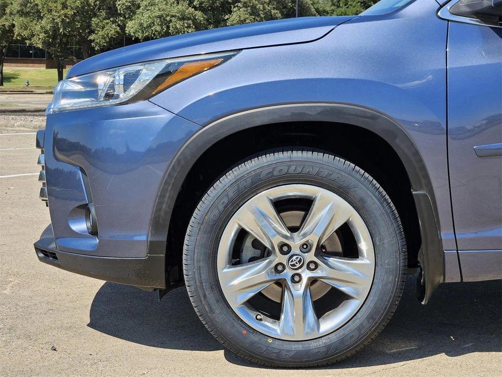 used 2018 Toyota Highlander car, priced at $21,699