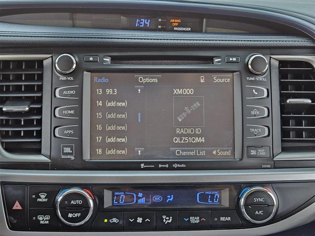 used 2018 Toyota Highlander car, priced at $21,699