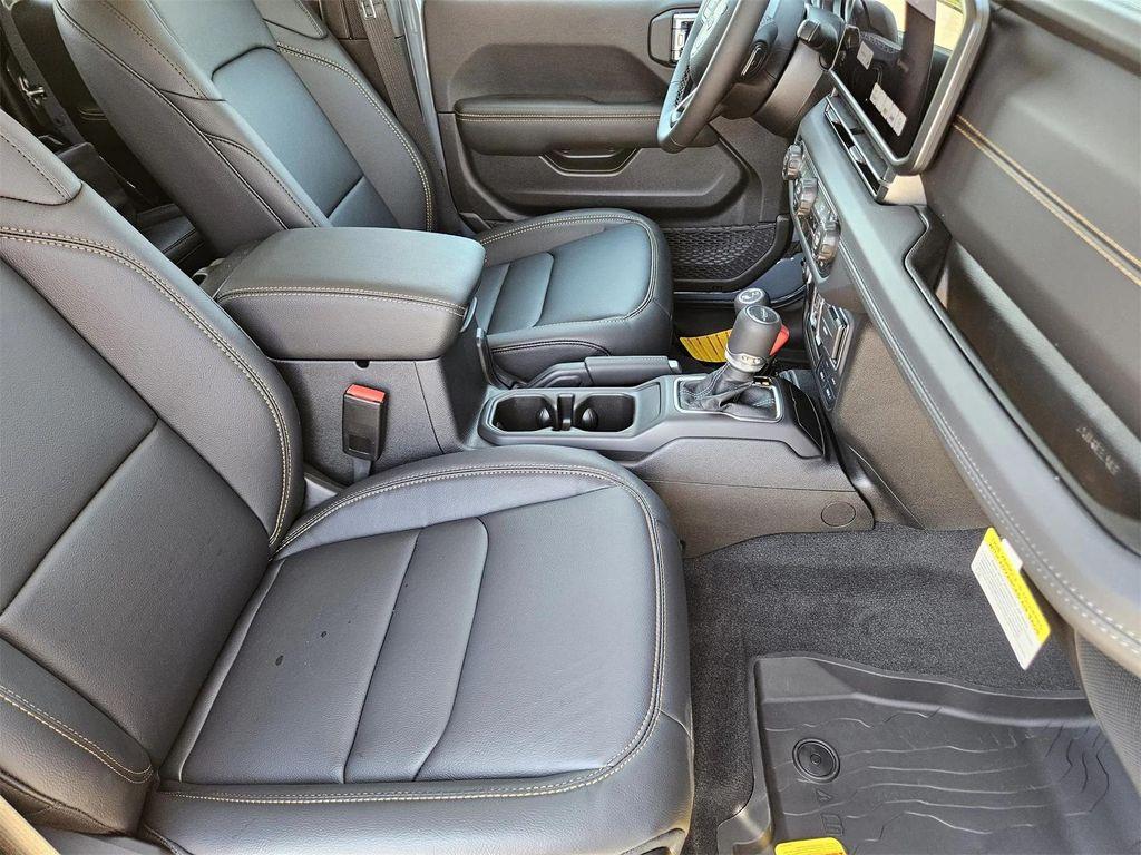 new 2025 Jeep Gladiator car, priced at $44,455