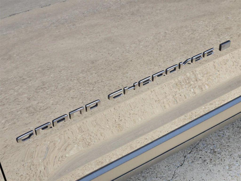 new 2025 Jeep Grand Cherokee L car, priced at $42,225