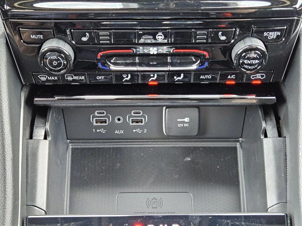 new 2025 Jeep Grand Cherokee L car, priced at $42,225