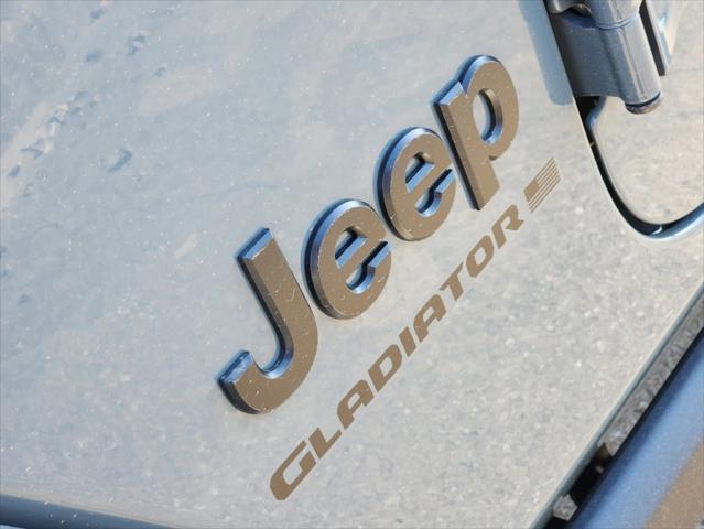 new 2025 Jeep Gladiator car, priced at $45,167