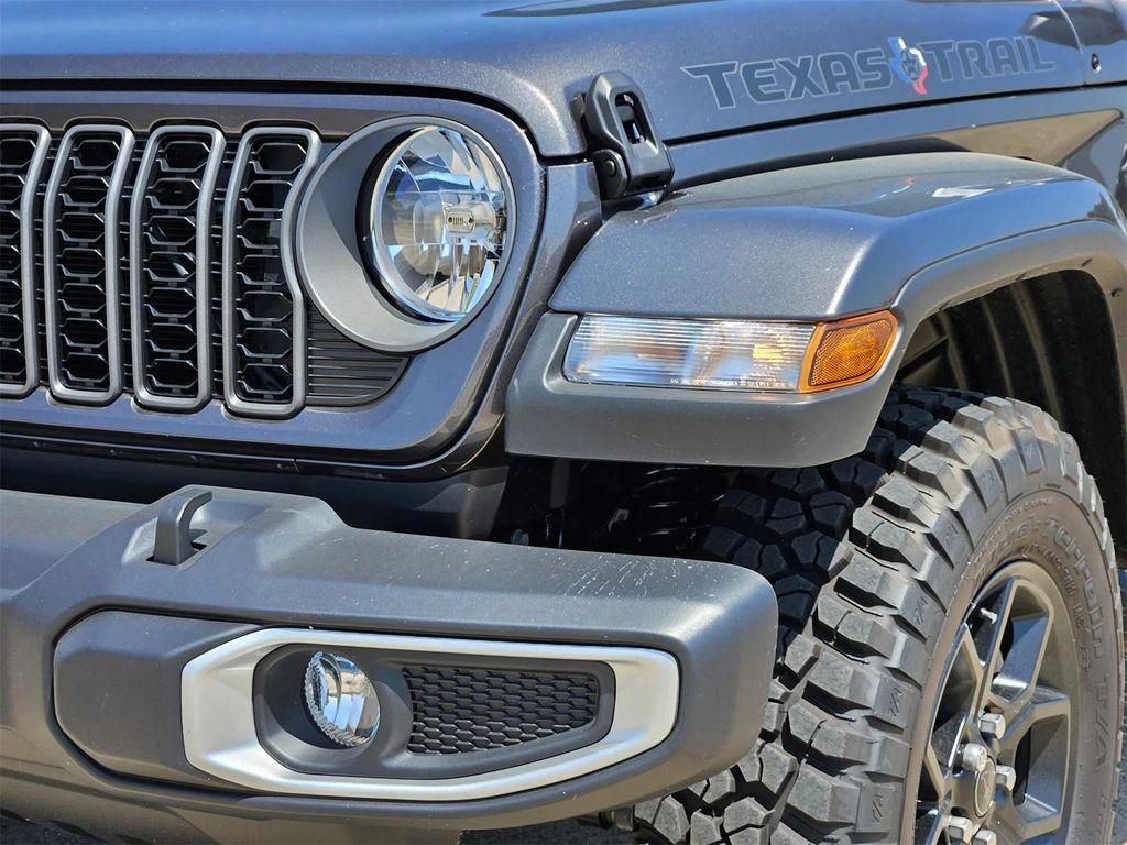 new 2025 Jeep Gladiator car, priced at $40,568