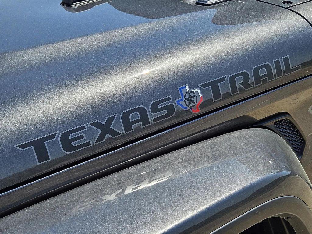 new 2025 Jeep Gladiator car, priced at $40,568