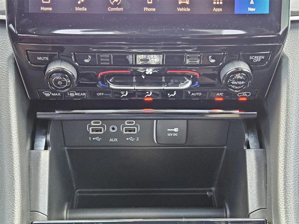 new 2025 Jeep Grand Cherokee L car, priced at $46,335