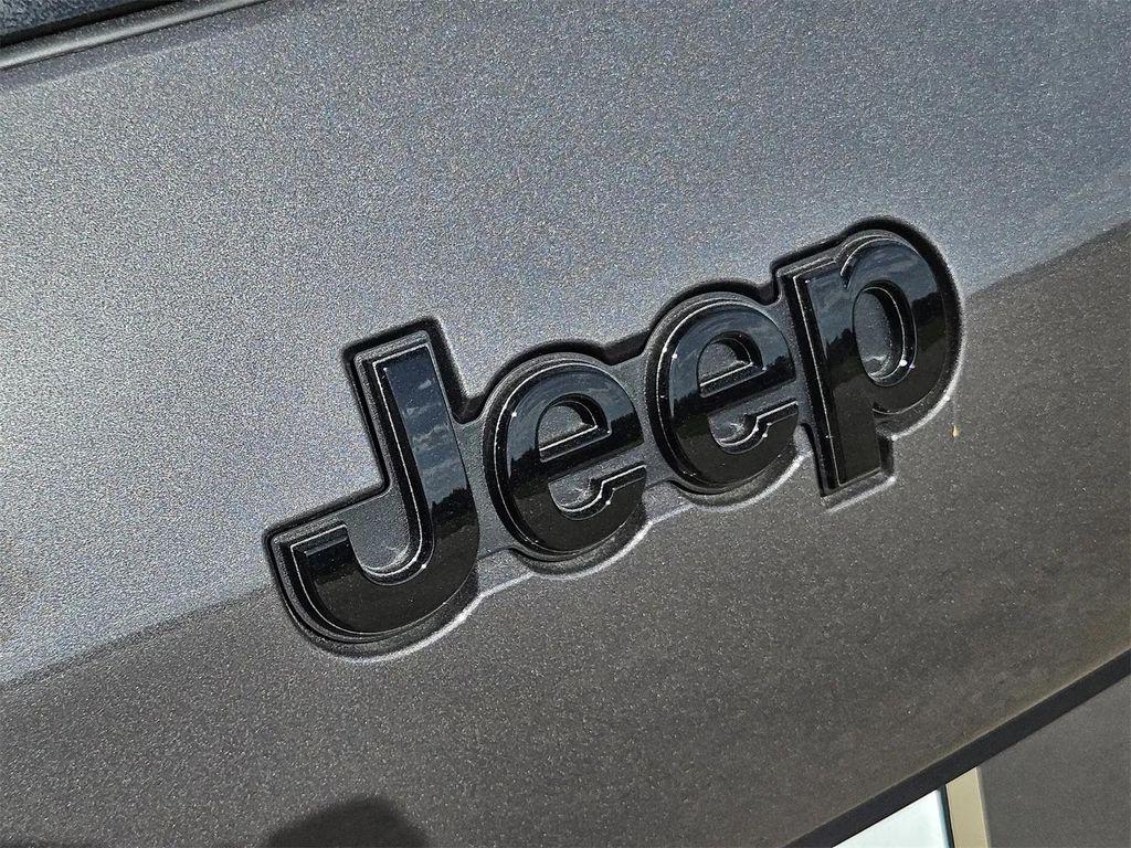 new 2025 Jeep Grand Cherokee L car, priced at $46,335