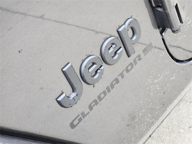 new 2024 Jeep Gladiator car, priced at $39,799