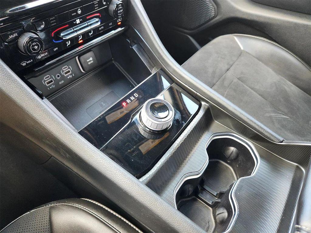 used 2024 Jeep Grand Cherokee L car, priced at $25,799