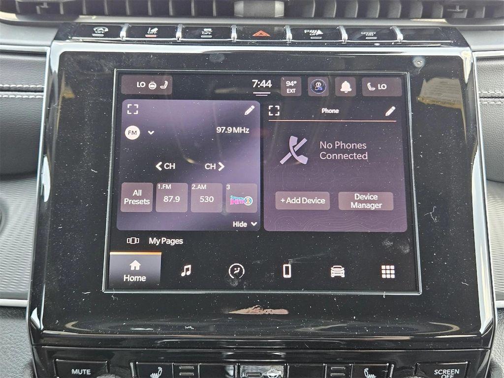 new 2025 Jeep Grand Cherokee L car, priced at $40,230