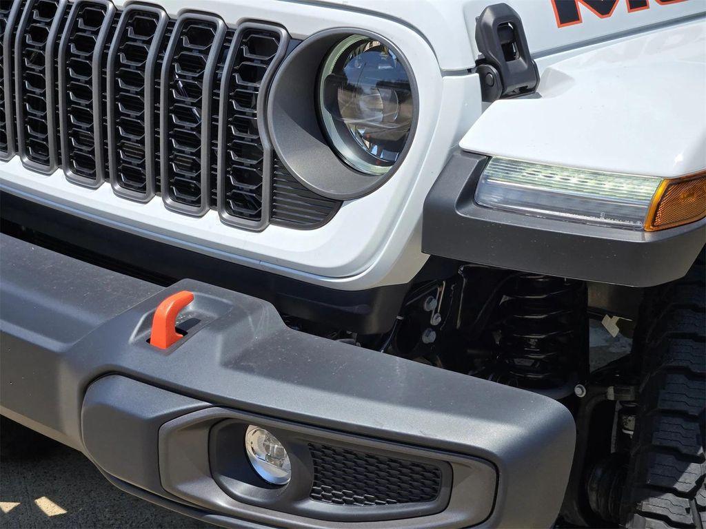 new 2025 Jeep Gladiator car, priced at $44,620