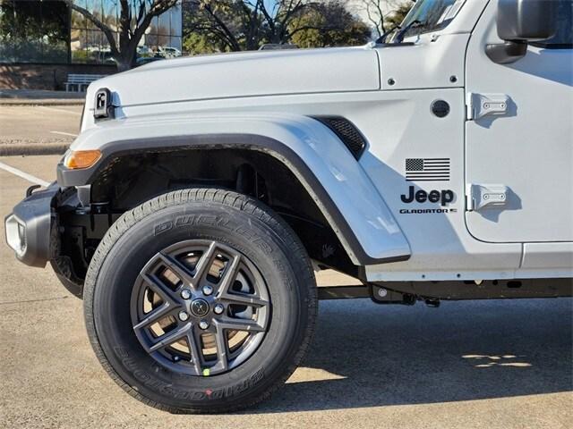 new 2024 Jeep Gladiator car, priced at $41,205