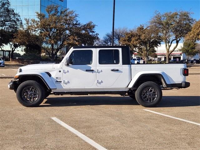 new 2024 Jeep Gladiator car, priced at $41,205