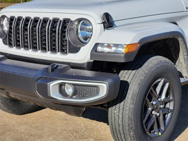 new 2024 Jeep Gladiator car, priced at $41,205